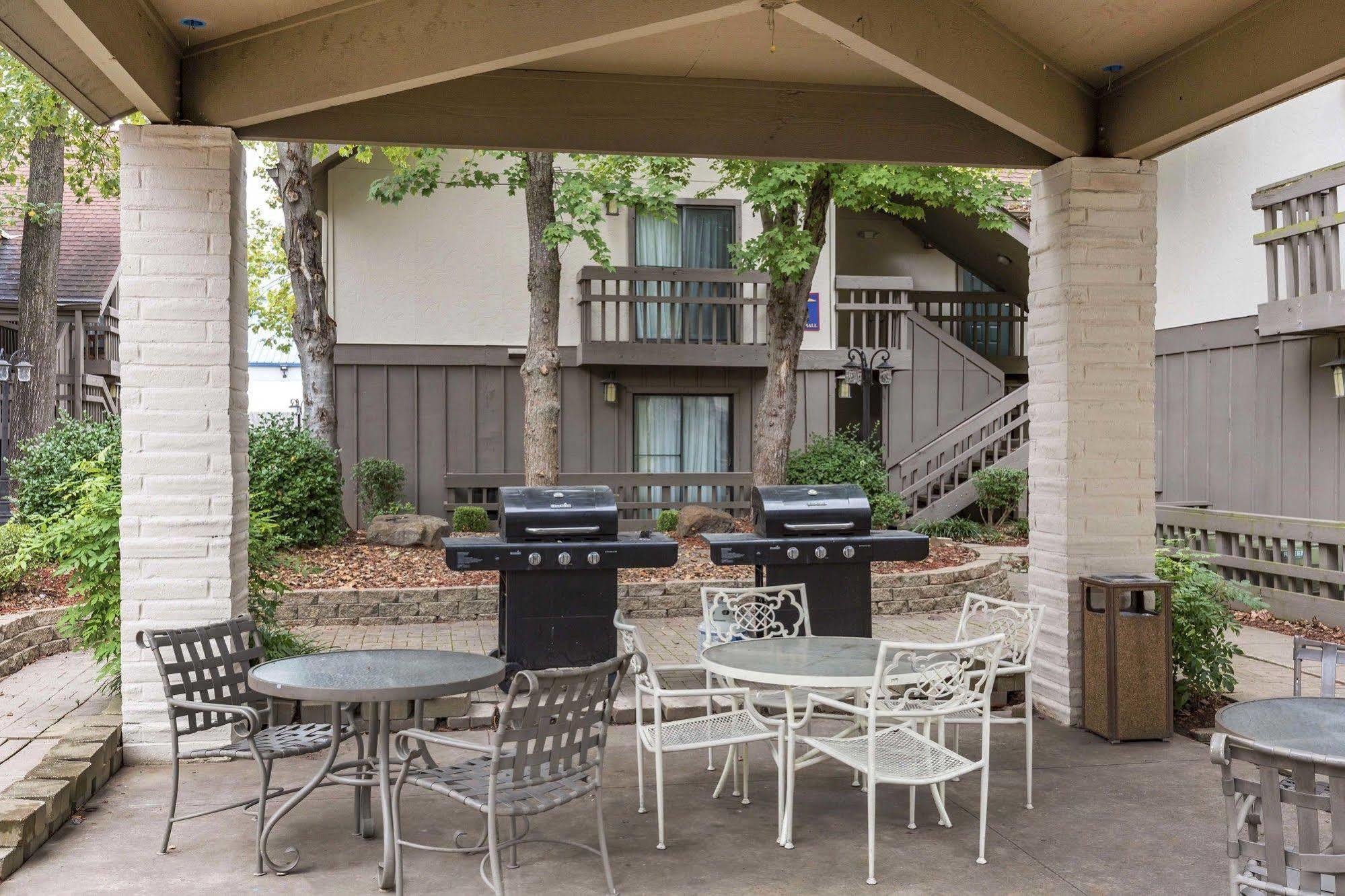 Mainstay Suites Springfield South - Battlefield Rd Eksteriør billede